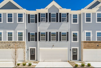 129 Coyote Willow Dr in Etna, OH - Building Photo - Building Photo