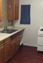 329 Belgrade Ave, Unit 2 in North Mankato, MN - Foto de edificio - Building Photo