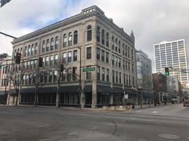 112 W Washington Blvd in Fort Wayne, IN - Building Photo