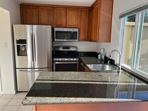 2586 Tosca Way in San Jose, CA - Foto de edificio - Building Photo