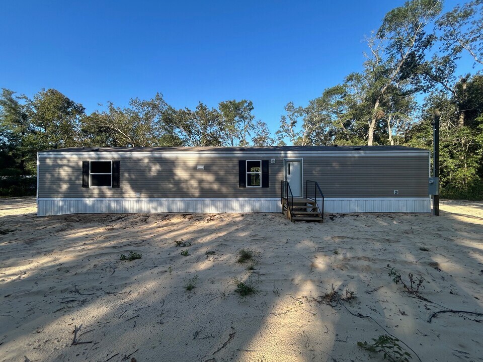 122 Allene Cir in Reidsville, GA - Building Photo