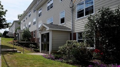 Maplehurst Apartments in Dartmouth, NS - Building Photo - Building Photo