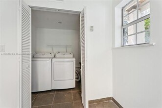 1231 Ferdinand St in Coral Gables, FL - Building Photo - Building Photo