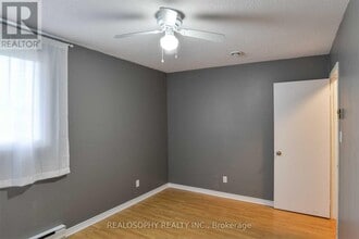 2 Christine Pl in Orillia, ON - Building Photo - Building Photo