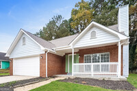 7773 Antebellum Ln in Riverdale, GA - Foto de edificio - Building Photo