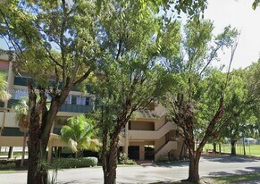 1750 W 56th St in Hialeah, FL - Building Photo