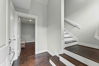 1105 Fowler St in Houston, TX - Building Photo - Building Photo