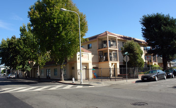 Bissell Avenue Apartments in Richmond, CA - Foto de edificio - Building Photo