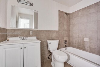 5310 NW 18th Pl in Lauderhill, FL - Building Photo - Building Photo