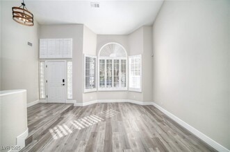 9317 Sienna Ridge Dr in Las Vegas, NV - Building Photo - Building Photo