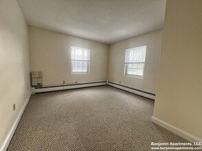 1 Brattle Dr, Unit 6 in Arlington, MA - Building Photo - Building Photo