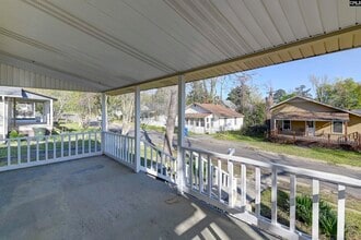 203 Augusta St in West Columbia, SC - Building Photo - Building Photo