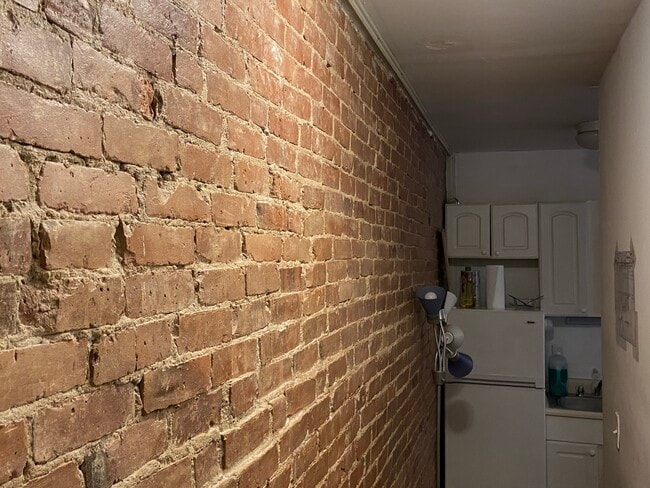 28 S Huntington Ave, Unit 103 in Boston, MA - Building Photo - Building Photo