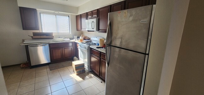 9290 Hamilton Ct in Des Plaines, IL - Building Photo - Building Photo