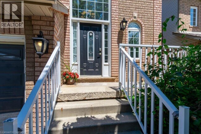4 Cabriolet Crescent in Ancaster, ON - Building Photo - Building Photo