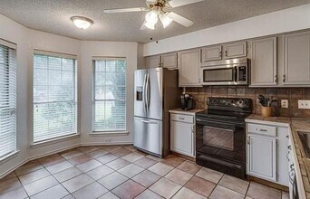 9008 Topperwind Ct in Fort Worth, TX - Building Photo - Building Photo