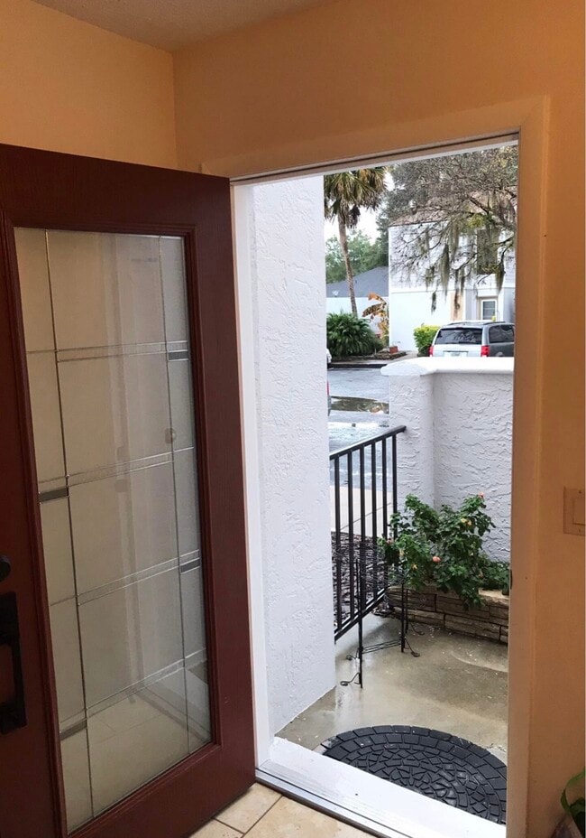 2110 NE 38th Ave in Ocala, FL - Foto de edificio - Building Photo