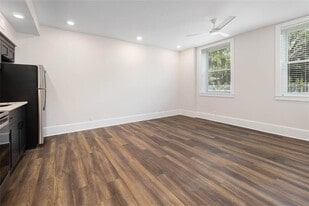 519 Norwich St in Brunswick, GA - Building Photo