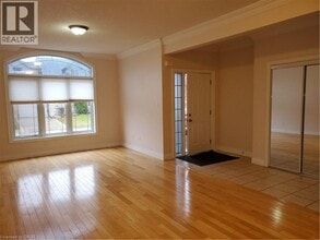 21 Pamela Ln in Cambridge, ON - Building Photo - Building Photo