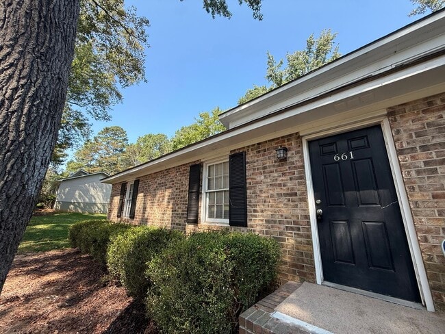 property at 661 Maplewood Ln