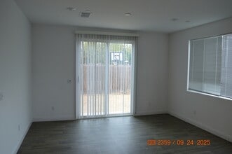 2411 Urdaneta Way in Merced, CA - Building Photo - Building Photo