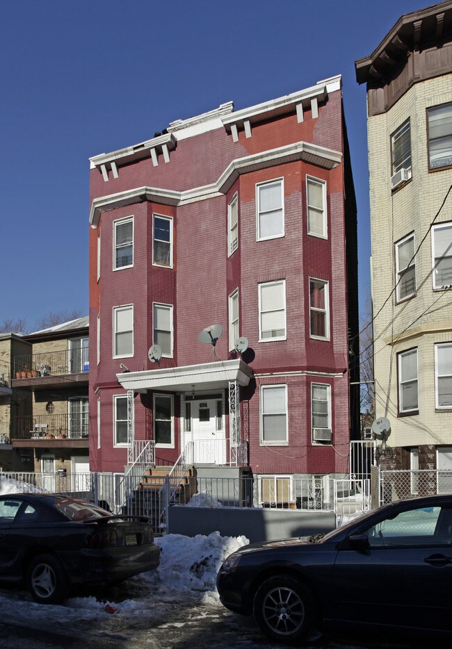 274 Virginia Ave in Jersey City, NJ - Building Photo - Building Photo