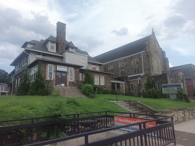 4647 N Broad St in Philadelphia, PA - Building Photo - Building Photo