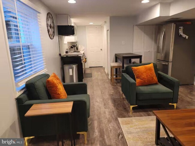 property at 5266 Eliots Oak Rd
