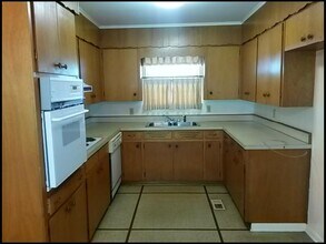 6601 Blue Bird Dr in Little Rock, AR - Foto de edificio - Building Photo