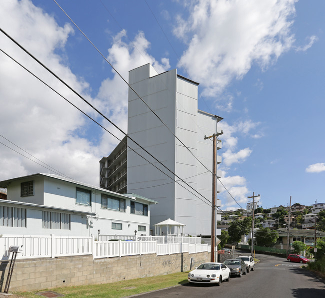 Kamehameha Towers in Honolulu, HI - Building Photo - Building Photo