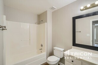890 Georgian Hills Dr in Lawrenceville, GA - Building Photo - Building Photo