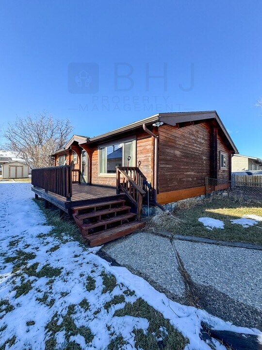 1340 Holloway Ave in Sheridan, WY - Building Photo
