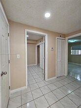 4596 E 8th Ct-Unit -2 in Hialeah, FL - Building Photo - Building Photo
