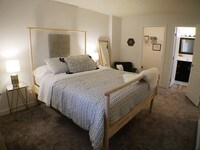 Galbraith Pointe Apartments & Townhomes photo'