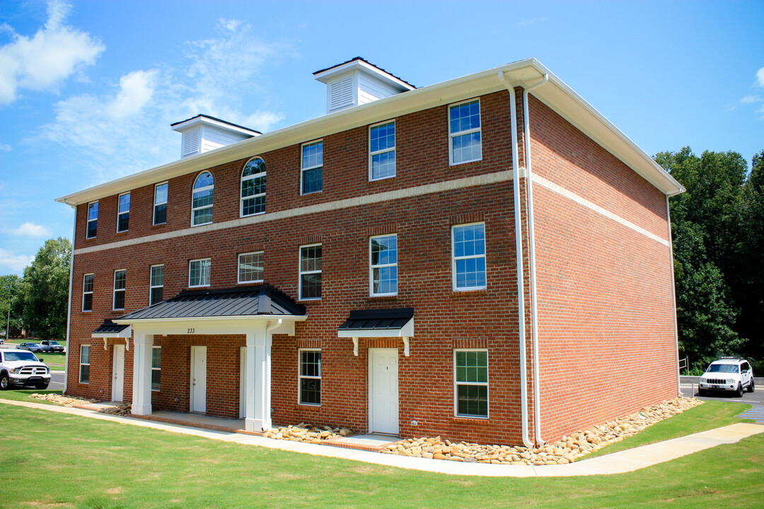 Cross Creek in Central, SC - Foto de edificio