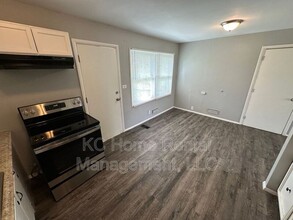 7309 E 111th Terrace in Kansas City, MO - Building Photo - Building Photo