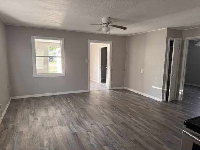 property at 1418 Woodlawn Ave