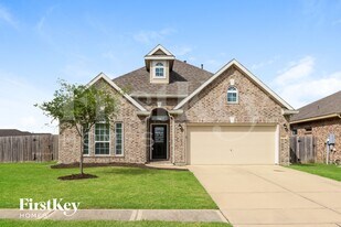 1500 Foshee Ct in Alvin, TX - Building Photo