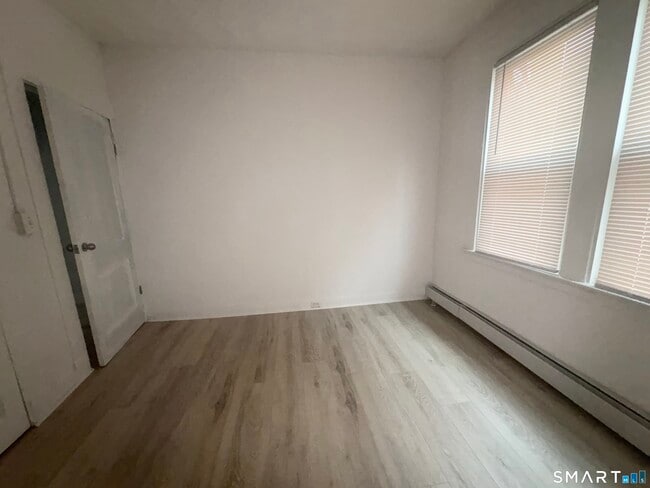 127 Pearl St in Waterbury, CT - Building Photo - Building Photo