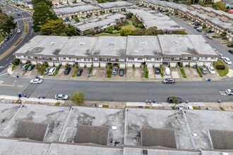 2401-2493 Rowntree Way in South San Francisco, CA - Building Photo - Building Photo