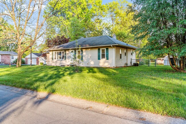 1624 Jonquil Dr in Jeffersonville, IN - Building Photo - Building Photo