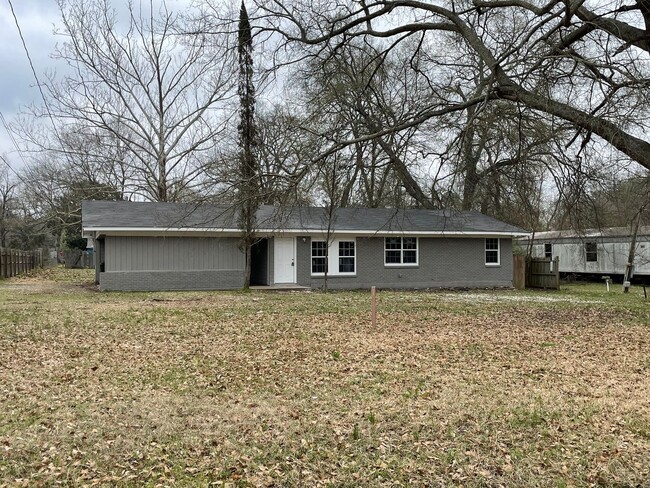 4201 Lamar Ave in Shreveport, LA - Foto de edificio - Building Photo