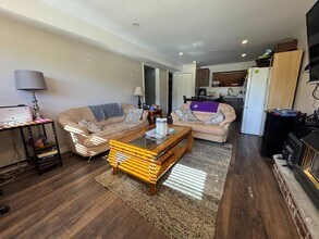 21633 Donovan Av in Maple Ridge, BC - Building Photo - Building Photo