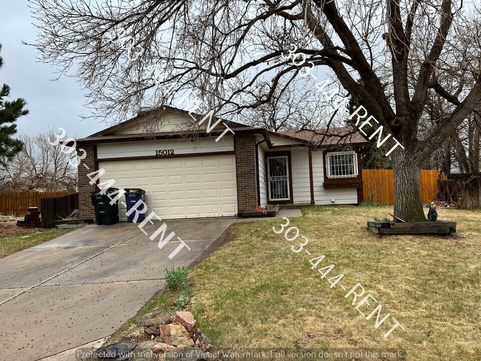15012 E Elk Pl in Denver, CO - Building Photo
