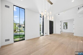 242 Hardenburgh Ave in Demarest, NJ - Building Photo - Building Photo