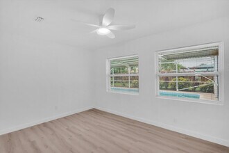 865 SE Tierra Ct in Port St. Lucie, FL - Building Photo - Building Photo