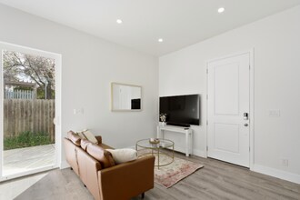 1648 Colusa Ave in Davis, CA - Foto de edificio - Building Photo