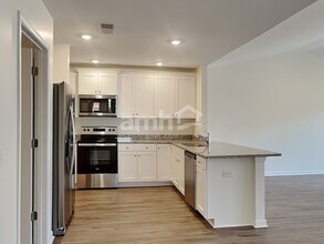 1370 John Swann St in Navassa, NC - Foto de edificio - Building Photo