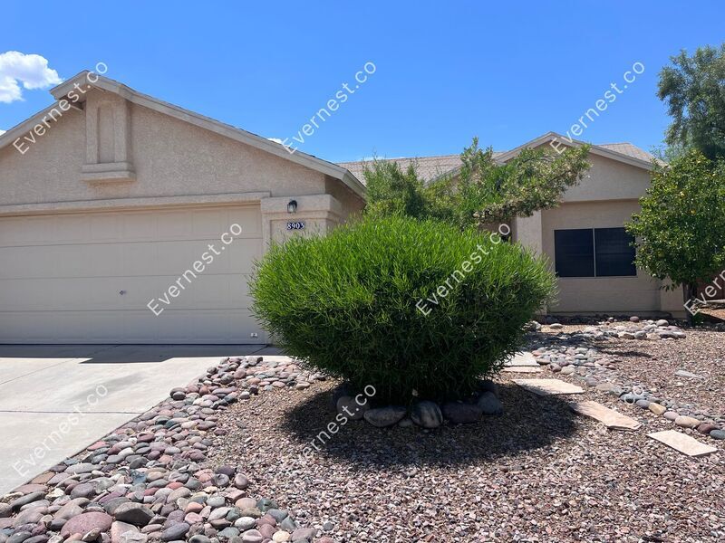 8903 N Soft Winds Dr Photo