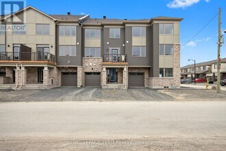 711 Quilter Row in Ottawa, ON - Building Photo - Building Photo